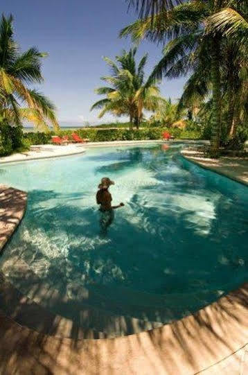 Hotel Kamalame Cay à Staniard Creek Extérieur photo